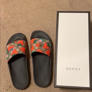 GUCCI SLIDES ❤️💚